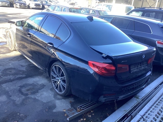 BMW 5-Serie 2017-->> (G30/G31) (G30/G31), Motorkode: N63-B44C, Girkassekode: 