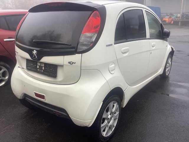 Peugeot iOn 2011-2020 , Motorkode: Y4F1, Girkassekode: 