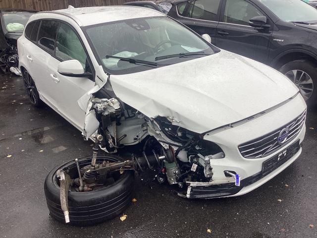 Volvo V60/V60 CC 2013-2018 (Type I, Fase 2) , Motorkode: D5244T20, Girkassekode: