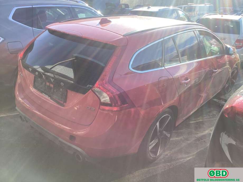 Volvo V60 2010-2013 (Type I, Fase 1) , Motorkode: D5204T3, Girkassekode: 