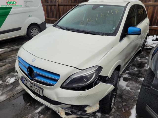 Mercedes B-Klasse 2011-2018 (W246) (W246), Motorkode: EM0004, Girkassekode:
