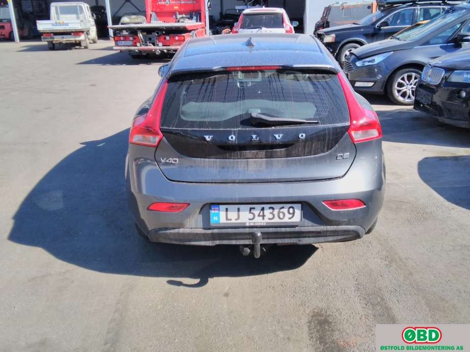 Volvo V40 2012-2019 , Motorkode: D4162T, Girkassekode: 