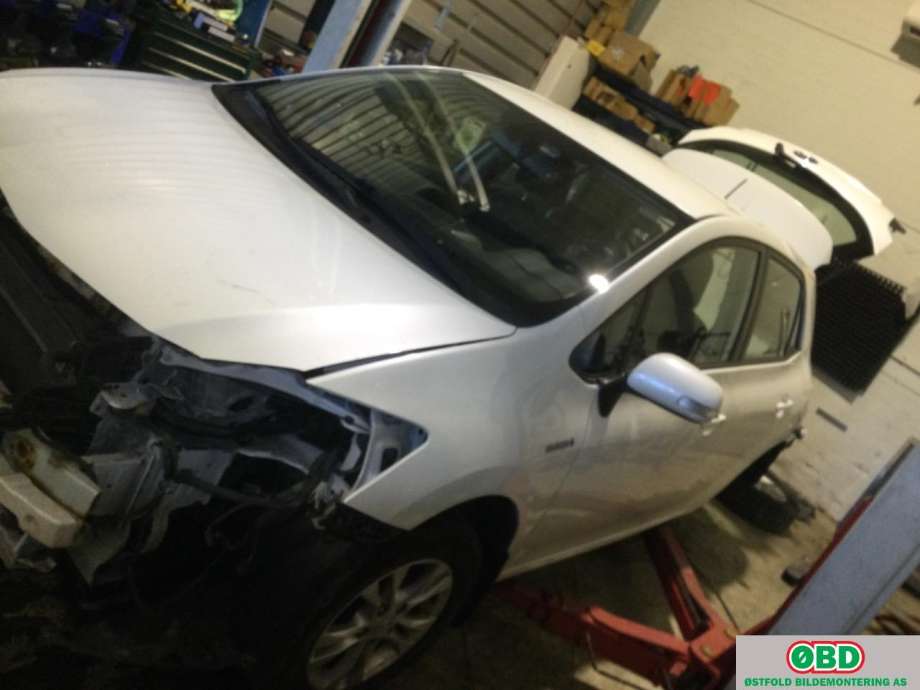 Toyota Auris 2010-2012 (Type I, Fase 2) , Motorkode: 2ZR-FXE, Girkassekode: