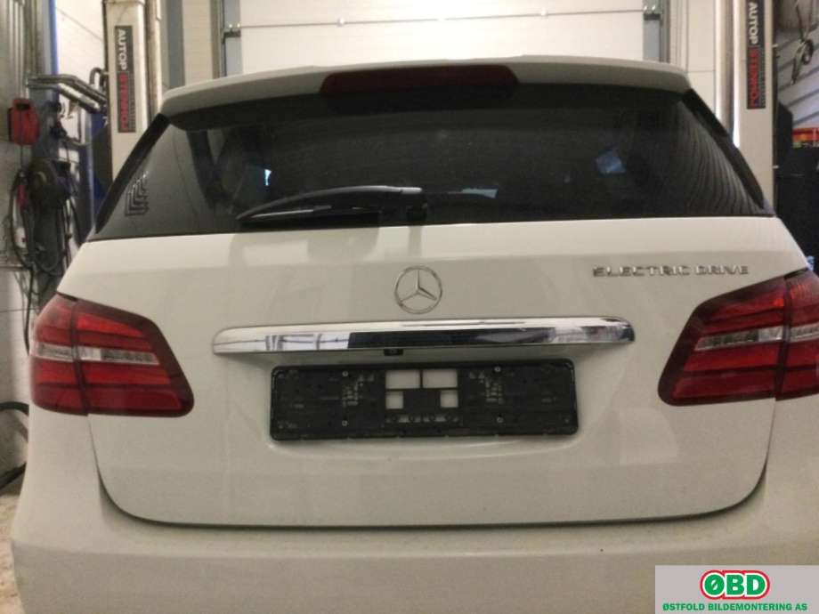 Mercedes B-Klasse 2011-2018 (W246) (W246), Motorkode: EM0004, Girkassekode: 