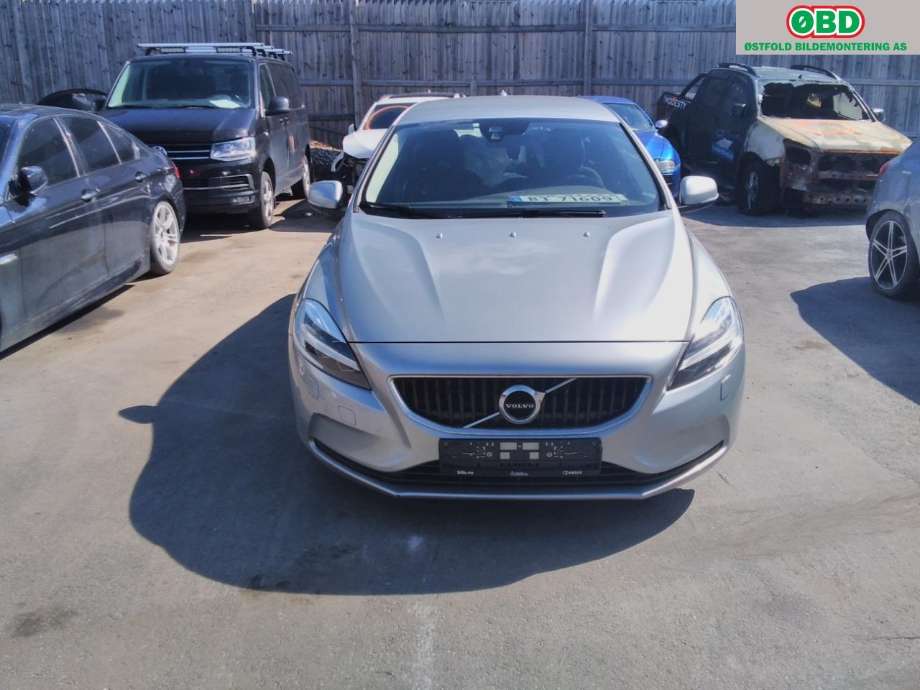 Volvo V40 2012-2019 , Motorkode: B4154T5, Girkassekode: 