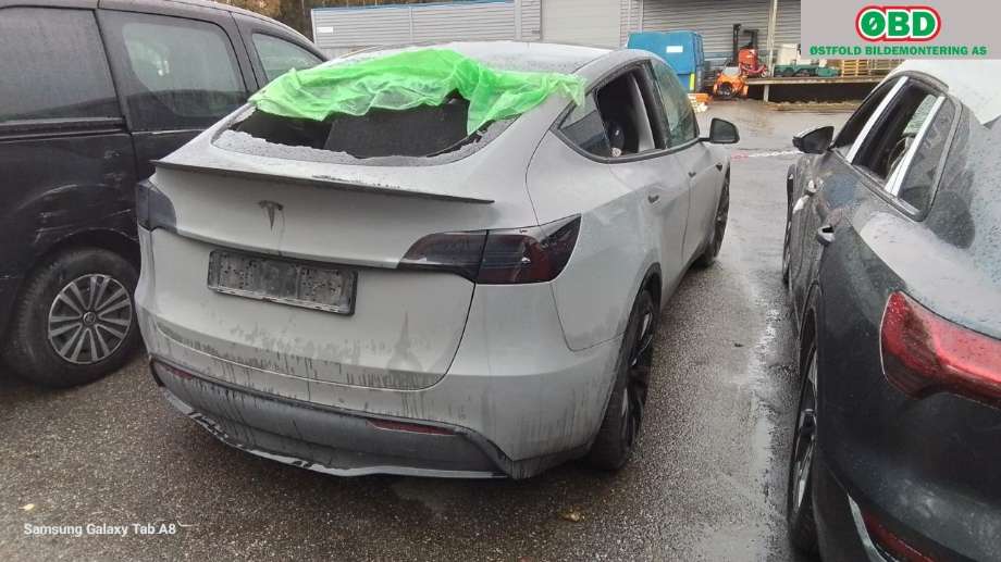 Tesla Model Y 2021-2024 (Type I) , Motorkode: , Girkassekode: 