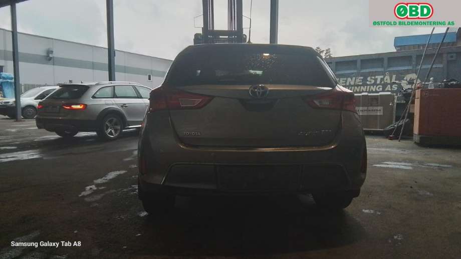 Toyota Auris 2013-2015 (Type II, Fase 1) , Motorkode: 2ZR-FXE, Girkassekode: 