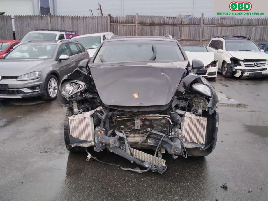 Porsche Cayenne 2010-2017 (92A) (92A), Motorkode: MCU.DB, Girkassekode: 