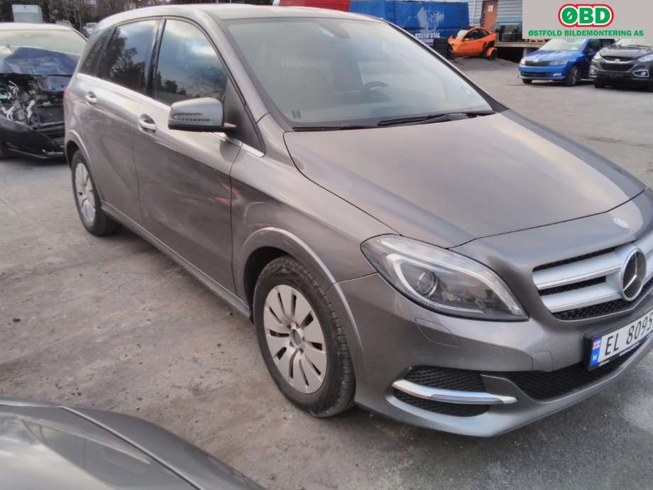 Mercedes B-Klasse 2011-2018 (W246) (W246), Motorkode: EM0004, Girkassekode: 
