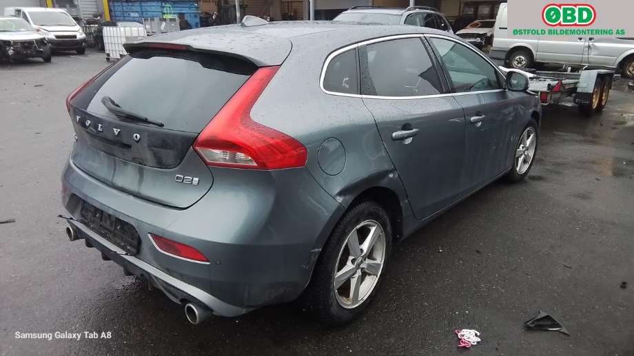 Volvo V40 2012-2019 , Motorkode: D4204T8, Girkassekode: 