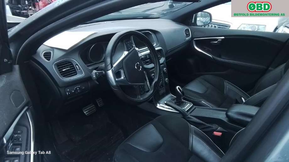 Volvo V40 2012-2019 , Motorkode: D4204T8, Girkassekode: 
