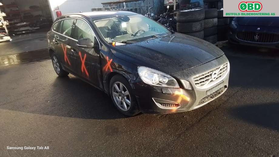 Volvo V60 2010-2013 (Type I, Fase 1) , Motorkode: 00000000000001186300, Girkassekode: 000000000012C3832257