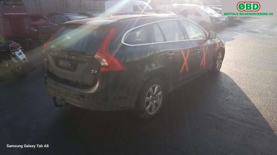 Volvo V60 2010-2013 (Type I, Fase 1) , Motorkode: 00000000000001186300, Girkassekode: 000000000012C3832257