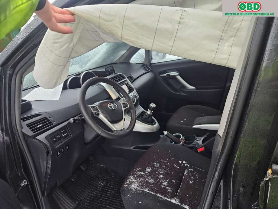 Toyota Verso 2009-2016 (Type III) , Motorkode: 1AD-FTV, Girkassekode: 
