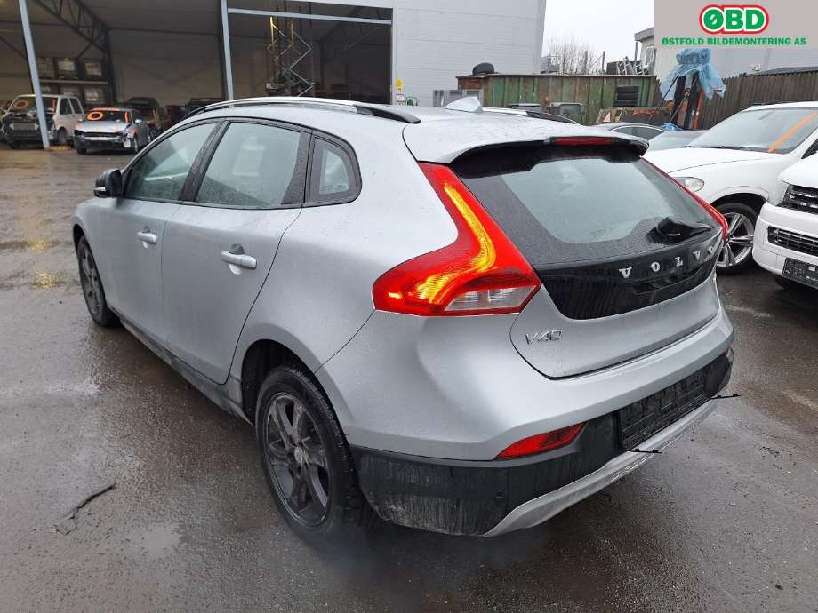 Volvo V40 2012-2019 , Motorkode: D4162T, Girkassekode: 