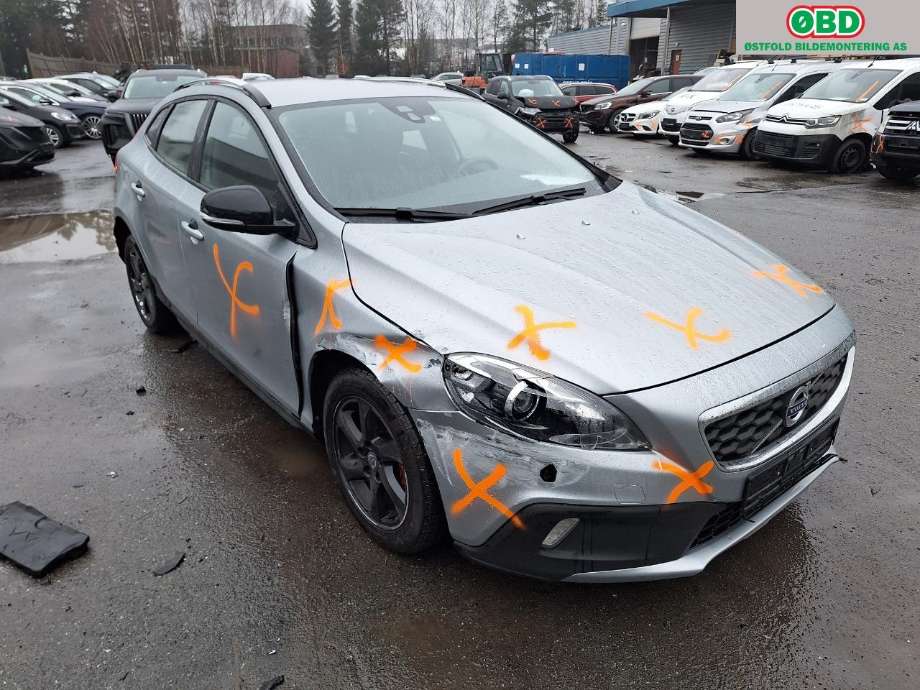 Volvo V40 2012-2019 , Motorkode: D4162T, Girkassekode: 
