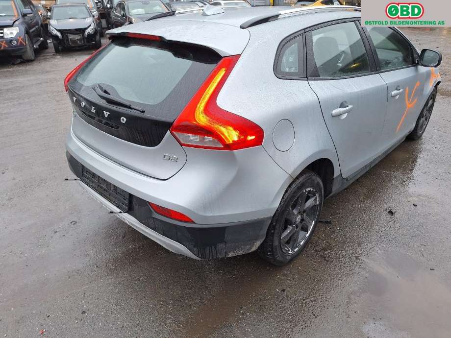 Volvo V40 2012-2019 , Motorkode: D4162T, Girkassekode: 