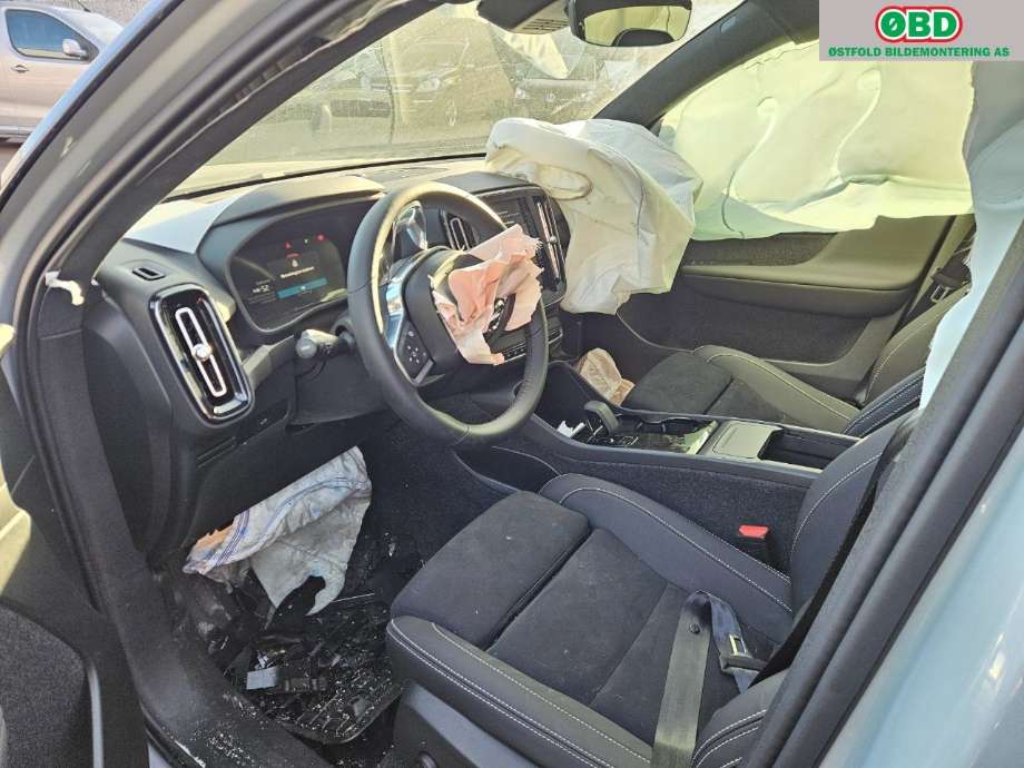 Volvo XC40 2018-2024 , Motorkode: E400V19, Girkassekode: 