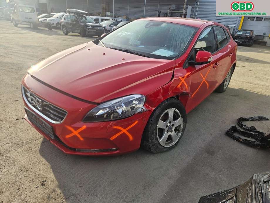 Volvo V40 2012-2019 , Motorkode: D4162T, Girkassekode: 