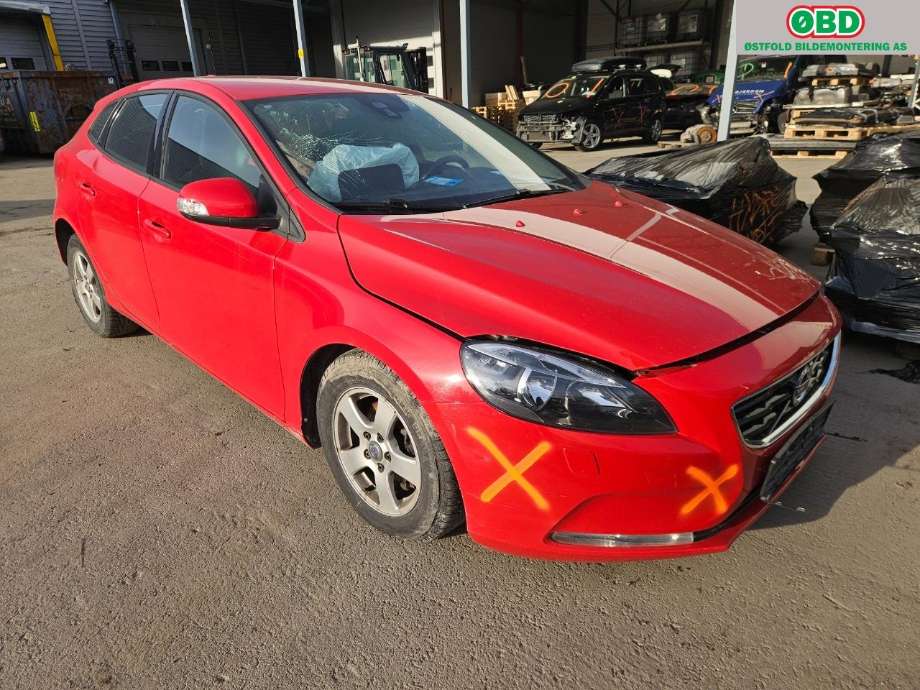 Volvo V40 2012-2019 , Motorkode: D4162T, Girkassekode: 