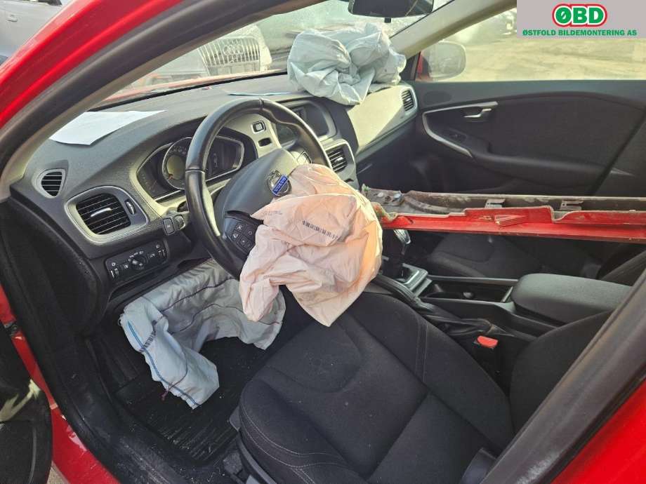 Volvo V40 2012-2019 , Motorkode: D4162T, Girkassekode: 