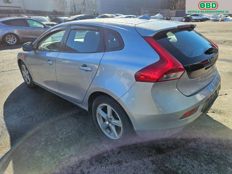 Volvo V40 2012-2019 , Motorkode: B4164T4, Girkassekode: 