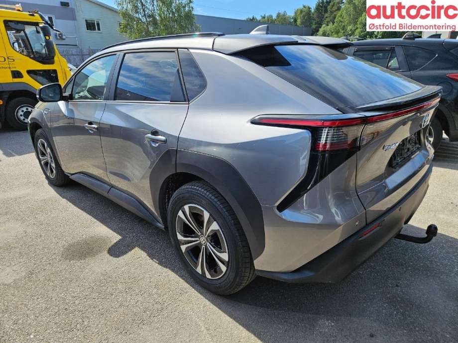 Toyota bZ4X 2022-->> , Motorkode: , Girkassekode: