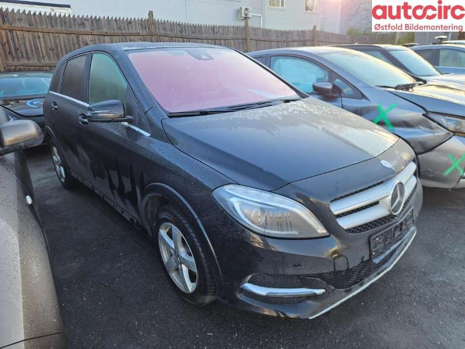Mercedes B-Klasse 2011-2018 (W246) (W246), Motorkode: EM780.990, Girkassekode: 