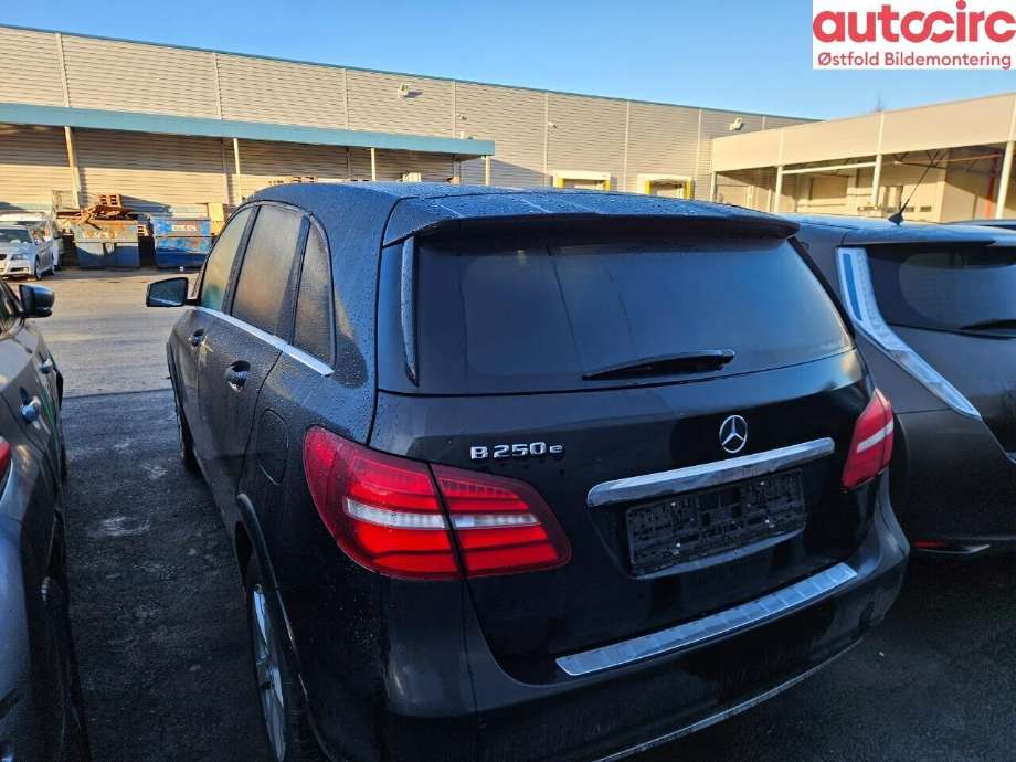 Mercedes B-Klasse 2011-2018 (W246) (W246), Motorkode: EM780.990, Girkassekode: 