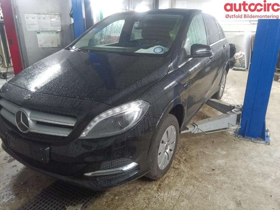 Mercedes B-Klasse 2011-2018 (W246) (W246), Motorkode: EM780.990, Girkassekode:
