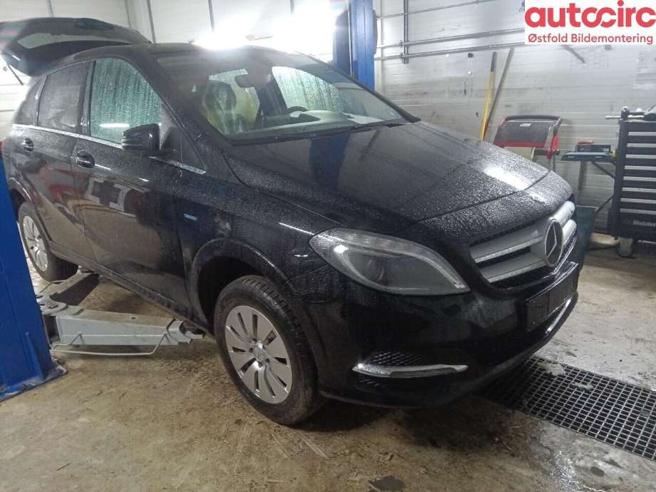 Mercedes B-Klasse 2011-2018 (W246) (W246), Motorkode: EM780.990, Girkassekode:
