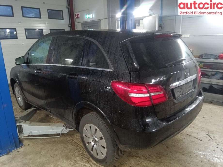Mercedes B-Klasse 2011-2018 (W246) (W246), Motorkode: EM780.990, Girkassekode: