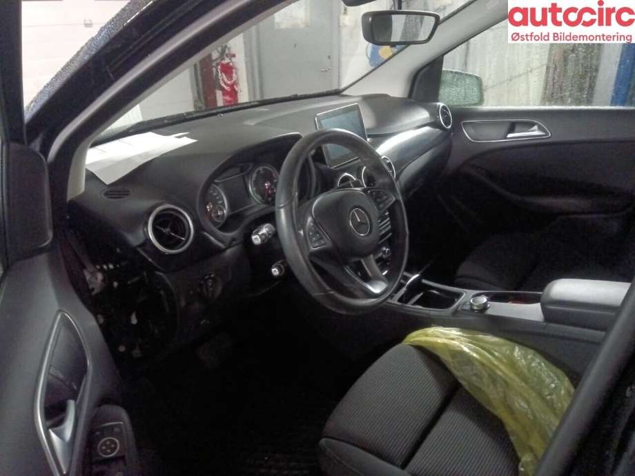 Mercedes B-Klasse 2011-2018 (W246) (W246), Motorkode: EM780.990, Girkassekode: