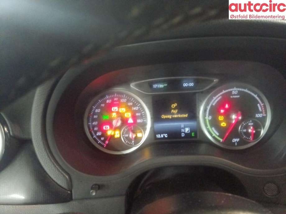 Mercedes B-Klasse 2011-2018 (W246) (W246), Motorkode: EM780.990, Girkassekode: