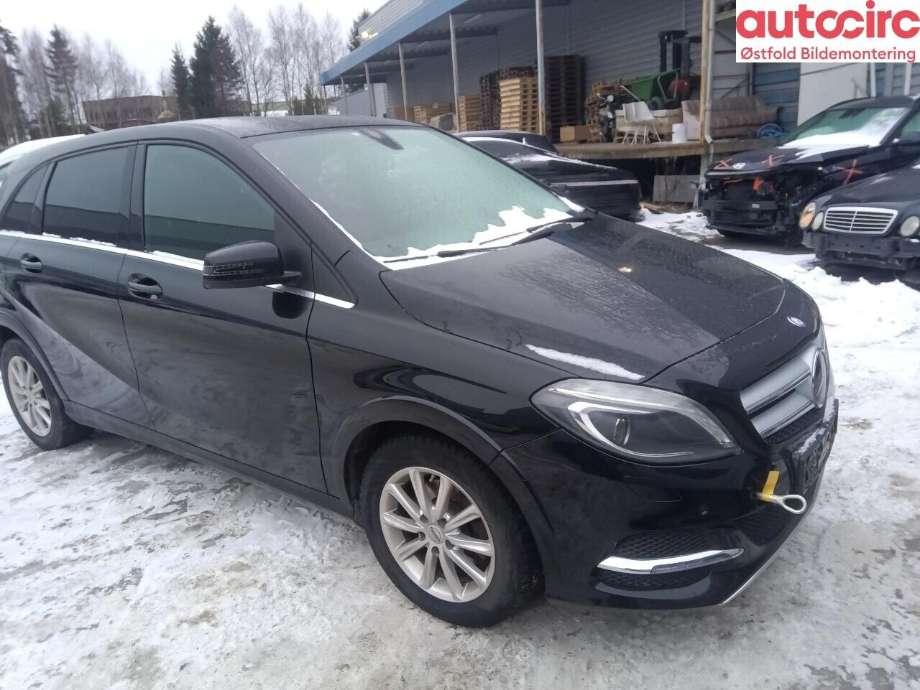 Mercedes B-Klasse 2011-2018 (W246) (W246), Motorkode: EM780.990, Girkassekode: 