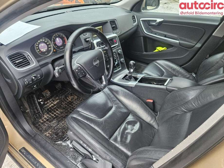 Volvo V60 2010-2013 (Type I, Fase 1) , Motorkode: D4162T, Girkassekode: 