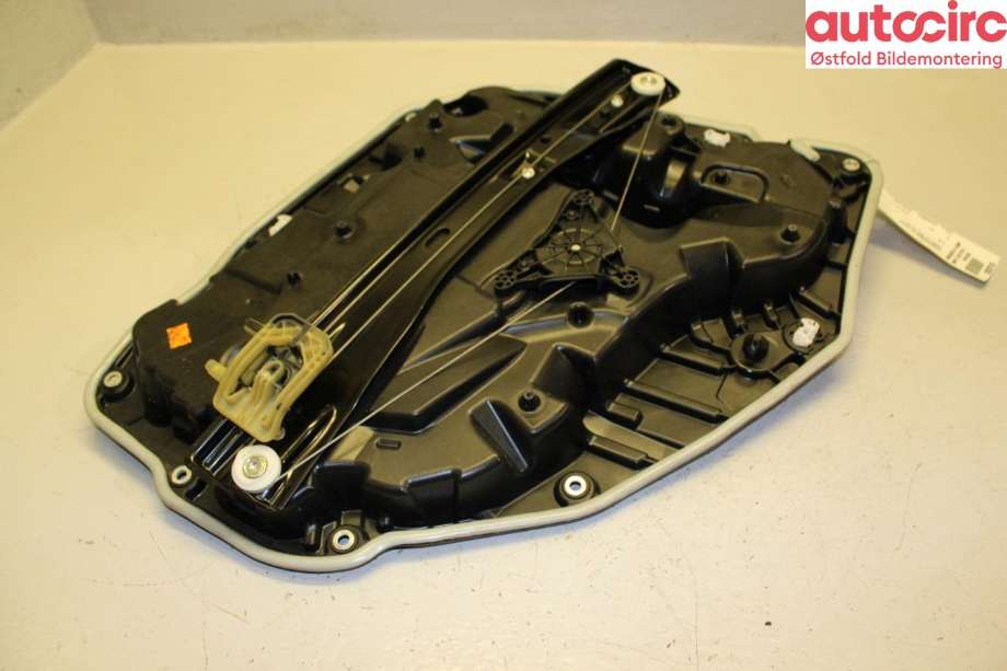 Ruteheis venstre bak til BMW X5 2018-->> (G05) (G05) (BMW|51 35 9 463 717|61 35 5 A53 093|)