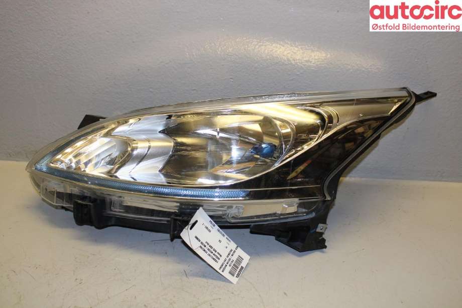 Frontlykt venstre halogen til Nissan NV200, 2010-2019 (NISSAN|260604FA1A)