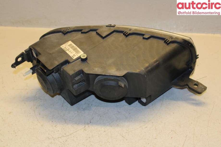Frontlykt venstre halogen til Citroën C4, Cactus 2014-2017 (Fase 1)  (CITROEN|98 009 013 80|)