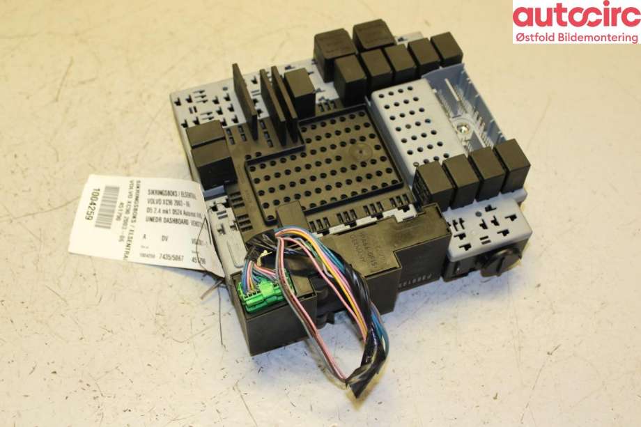 Sikringsboks til Volvo XC90, 2002-2006 (Type I, Fase 1)  (VOLVO|9162438)