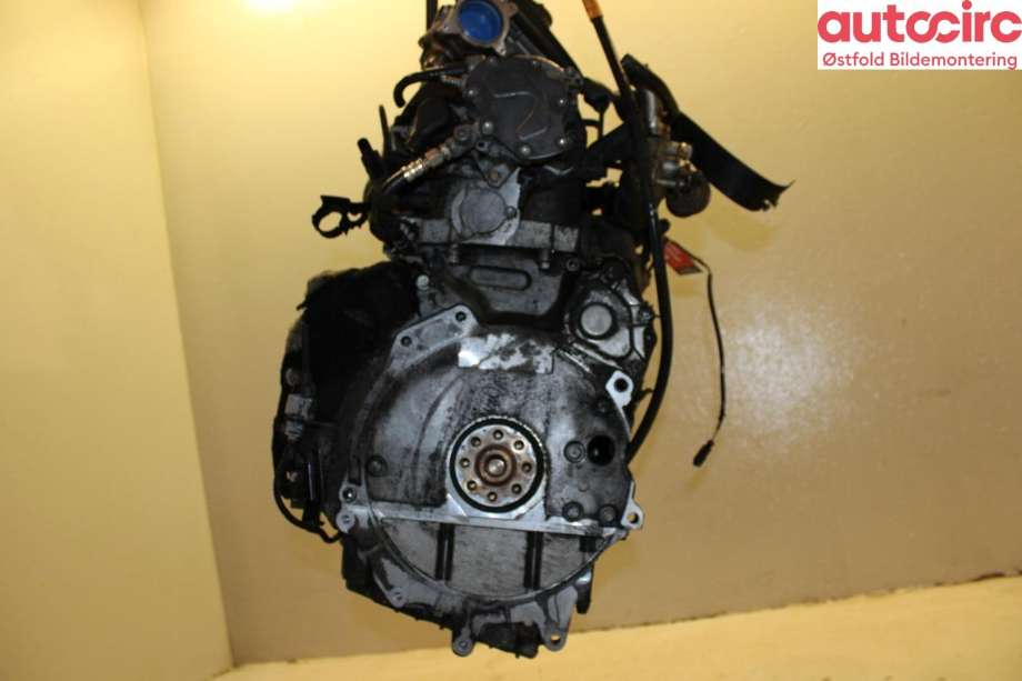 Motor diesel til VW Transporter / Caravelle 2003-2009 (Fase 1) (T5) (T5) (VOLKSWAGEN|070 100 031 P|)