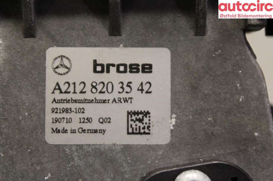 Baklukeåpner motor til Mercedes E-Klasse 2009-2013 (Fase 1) (W212) (W212) (MERCEDES|A 204 820 29 42|A 204 820 30 42|)