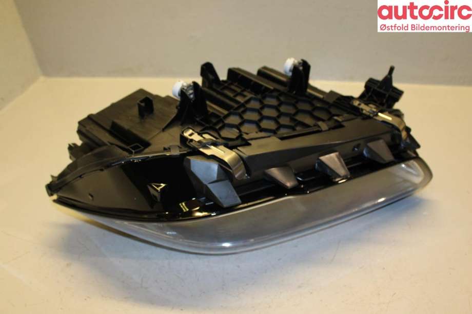 Frontlykt venstre halogen til BMW X5 2018-->> (G05) (G05) (|LE16A6379)
