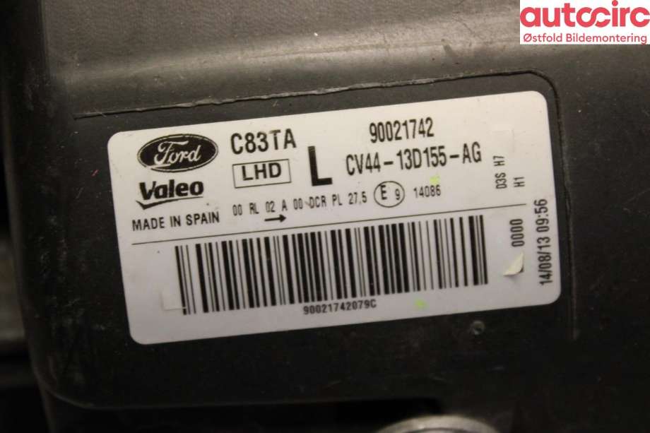 Frontlykt venstre halogen til Ford Kuga 2013-2019  (FORD|5258475|)