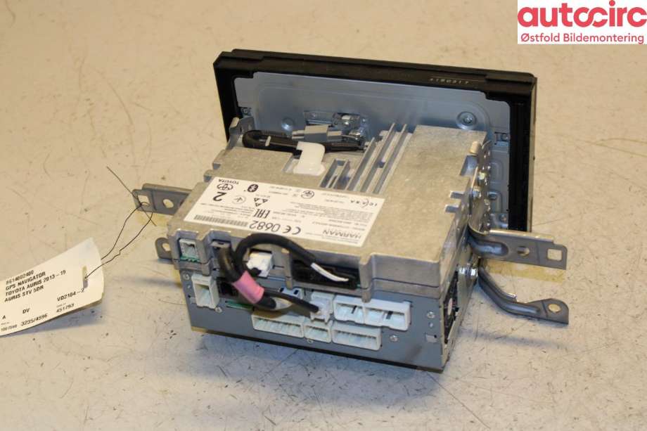 Bilstereo navigasjon til Toyota Auris 2015-2019 (Type II, Fase 2)  (TOYOTA|8614002400|)