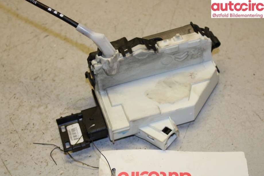 Låsekasse høyre foran til Peugeot 308 2007-2011 (Type I, Fase 1) (PEUGEOT|9136 FV|)