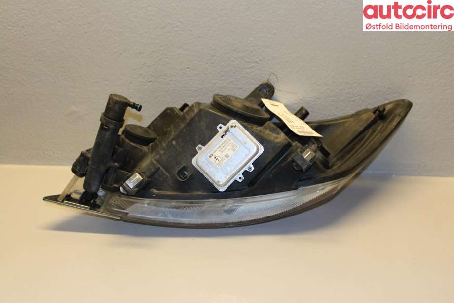 Frontlykt høyre halogen til Ford Kuga 2008-2012 (Type I)  (FORD|1590741|)