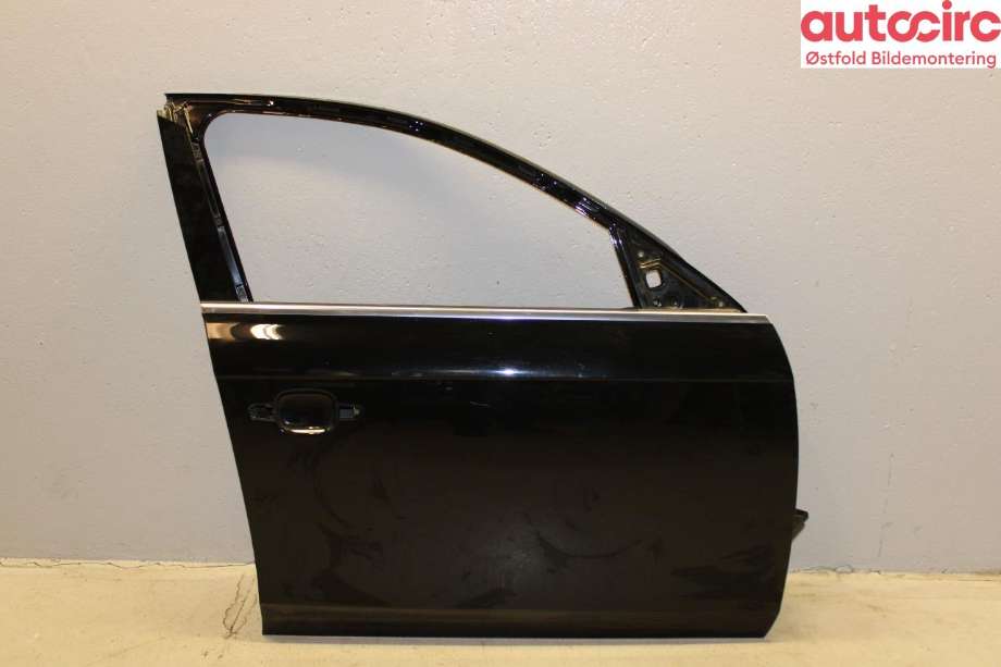 Dør høyre foran til Audi A4, 2007-2014 (Type IV) (B8) (B8) (AUDI|8K0 831 052 J)