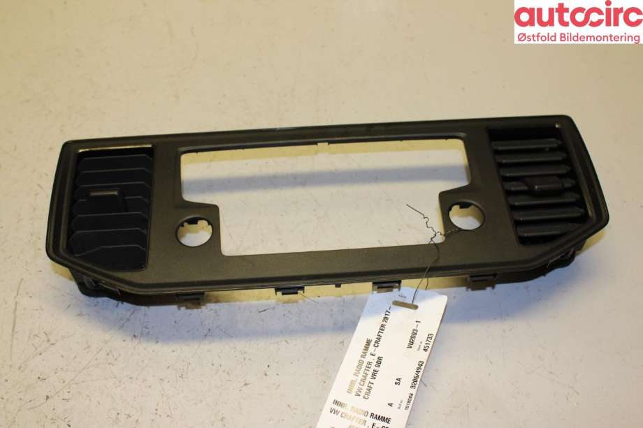 Innredning diverse til VW Crafter, 2016-->> (Type II) (VOLKSWAGEN|7C0 857 038 A)