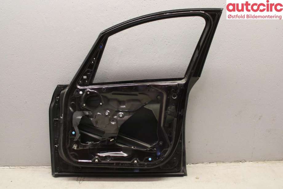 Dør høyre foran til BMW 2-Serie, Active/Gran Tourer 2014-->> (F45/F46) (F45/F46) (BMW|41 51 7 392 312|)
